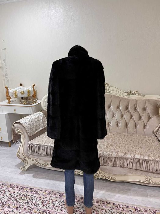 Шуба норковая черная