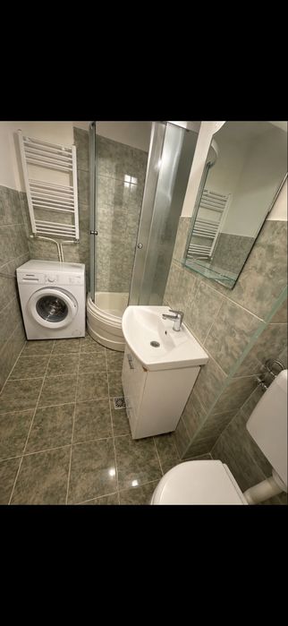 Inchiriez ap 2 camere decomandat