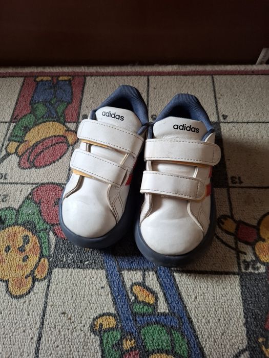 Маратонки адидас 24 номер