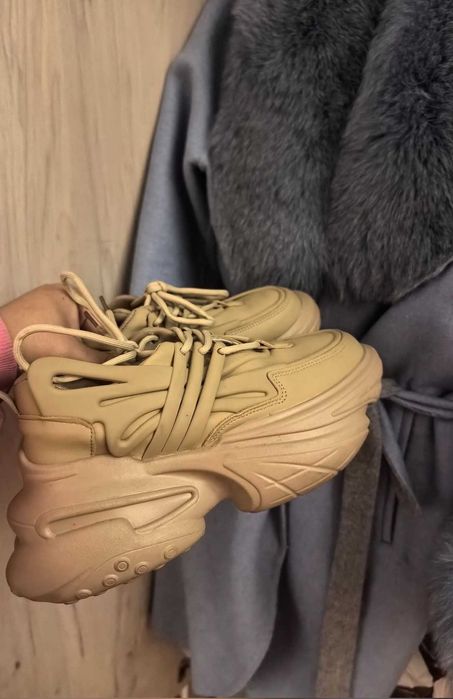 Дамски маратонки на платформа