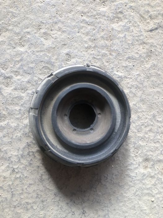 Продам запчасти на рено дастер