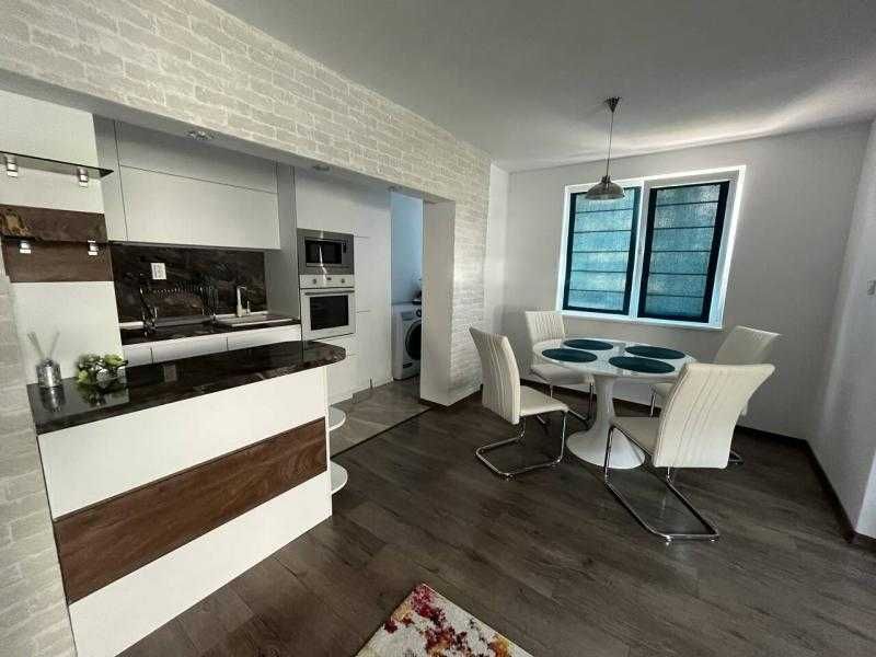 Лукс! Тристаен апартамент в Лазур!