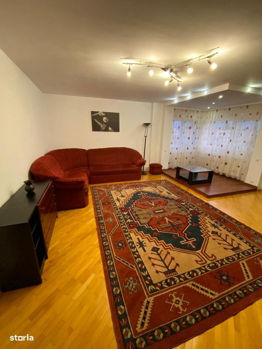 Apartament 4 camere (strada Zizinului)