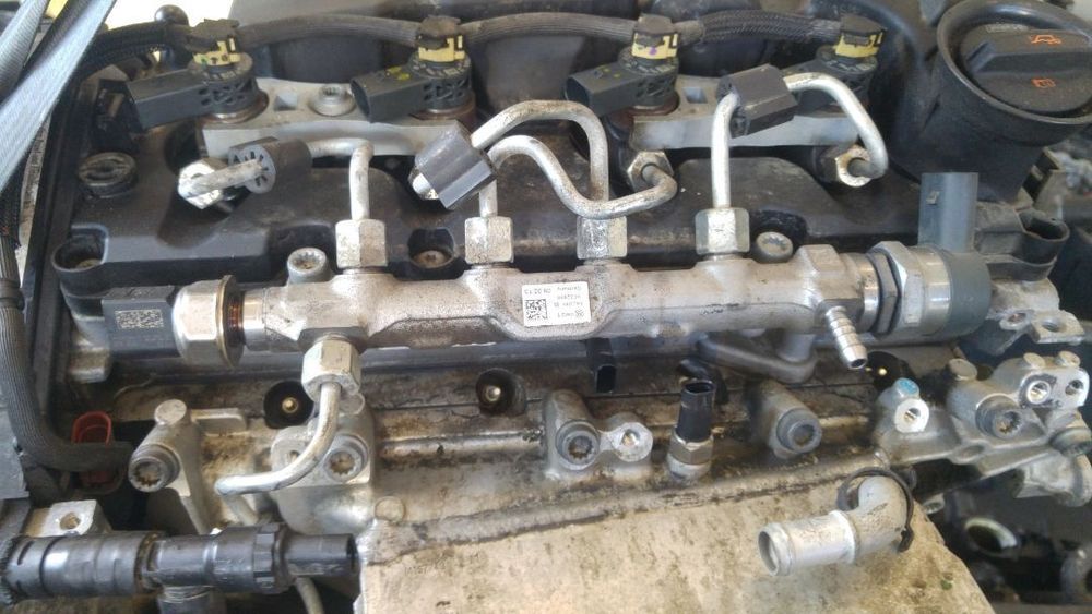 rampa injectoare cu senzori 1.6 tdi 2.0 tdi 04l089b audi a3 vw golf 7 skoda octavia
