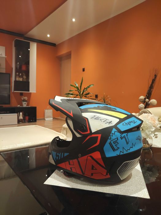 Продавам каска в добро състояние