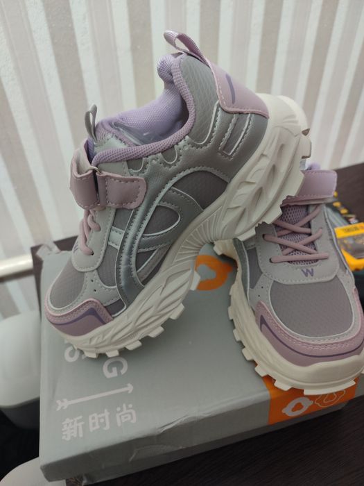 Кроссовки новые...