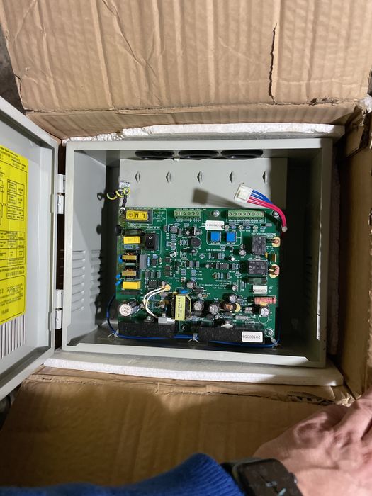 Продам только этот блок  запчаст для лифта