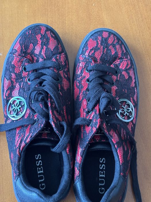 Дамски кецове Guess