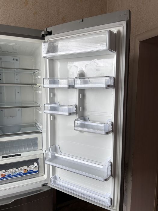Продам холодильник Samsung