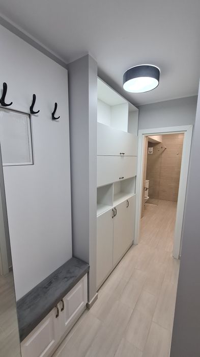 Închiriez garsoniera în bloc nou