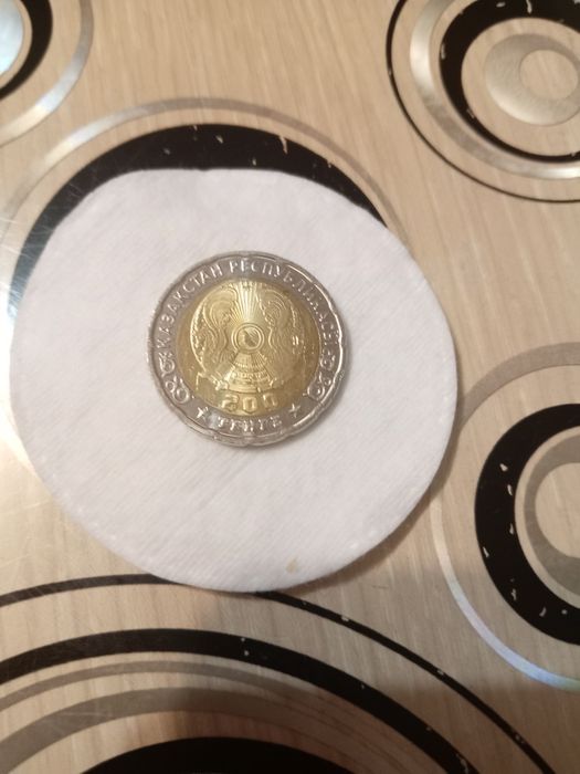 Продам колекционную  монету