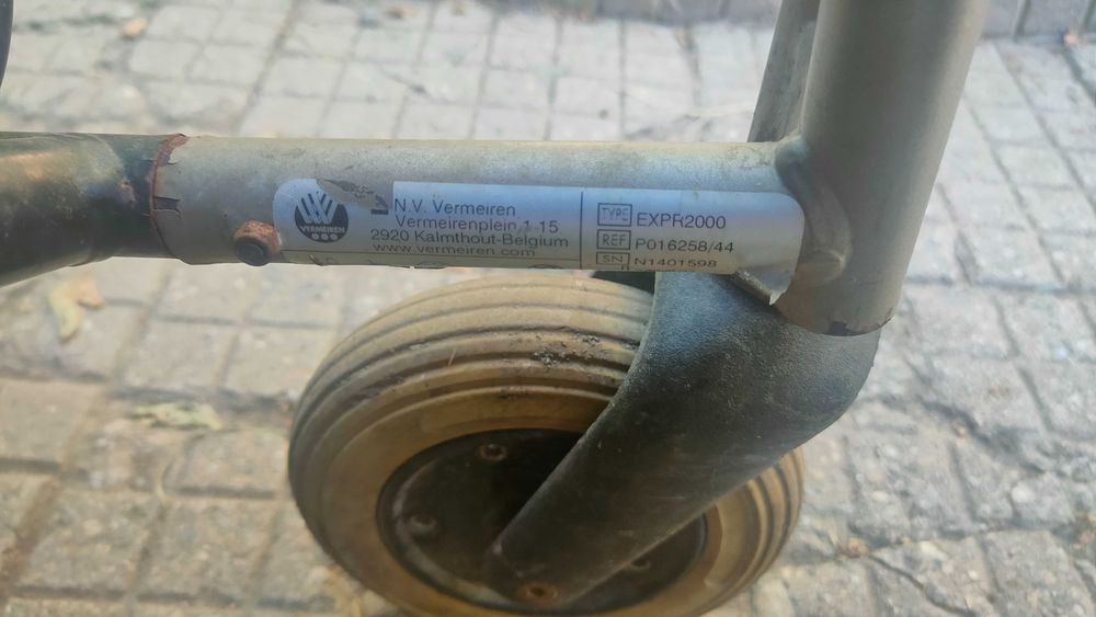 Инвалидна акумолаторна количка Vermeiren ЕКСПРЕС 2000