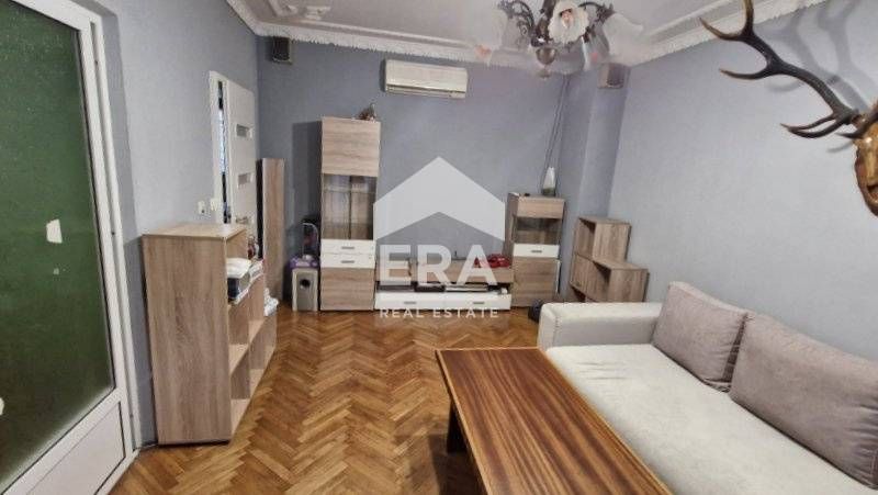 Продава се Четиристаен апартамент в Варна, Младост 1 - 96 кв.м за 6 €/кв.м - Снимка #3