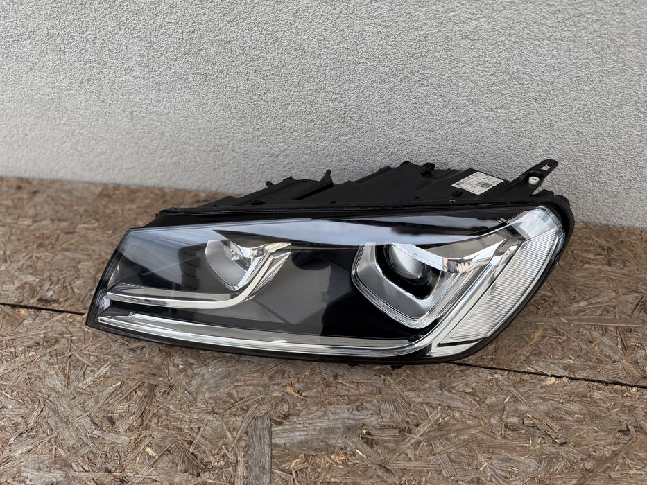 Far stanga VW Touareg 7P Facelift 2016-2017-2018 Xenon + LED Original