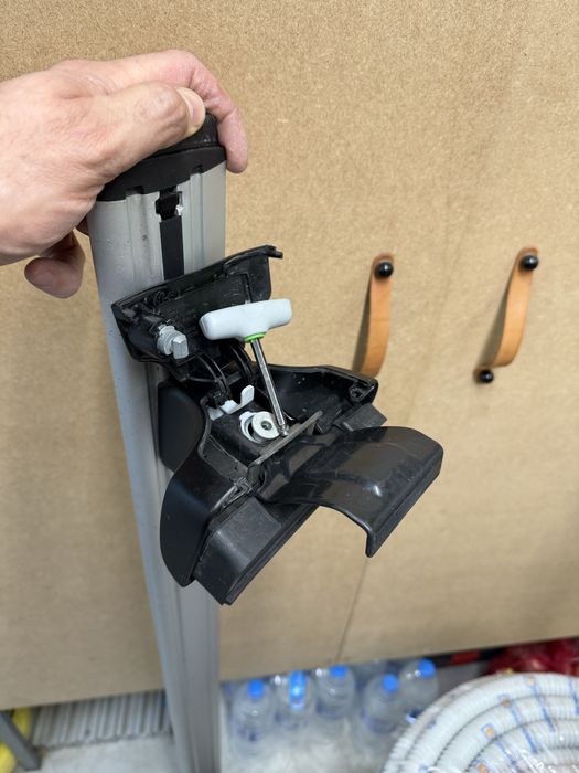 Thule - греди за Тойота Т25