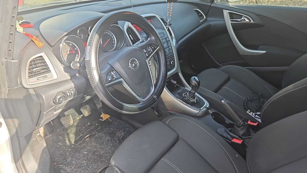 OPEL ASTRA 1.7 CDTI _2011_223.000KM