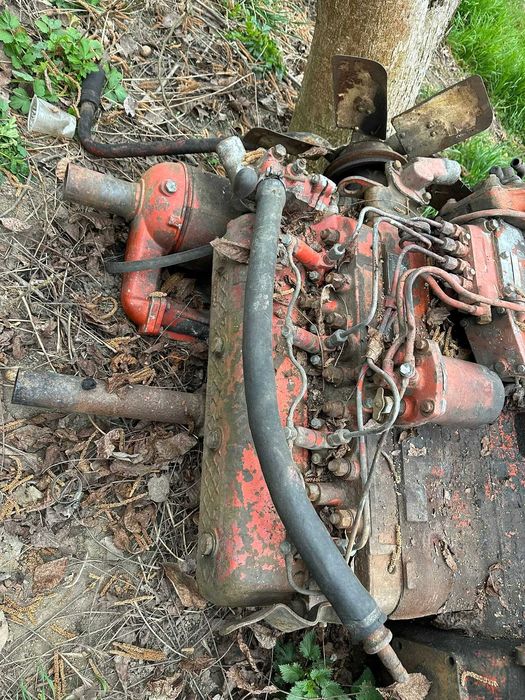 Vând motor BELARUS de 80 cai, funcțional