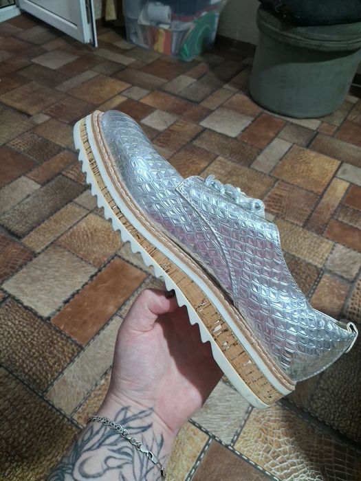 Продам обувь 39, 40 ,42  размера