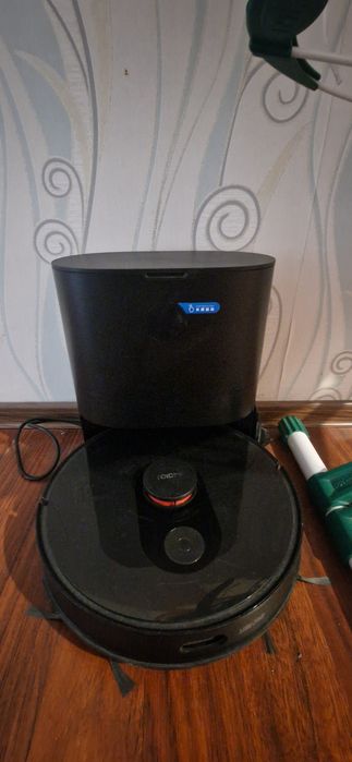 Продаётся робот пылесос