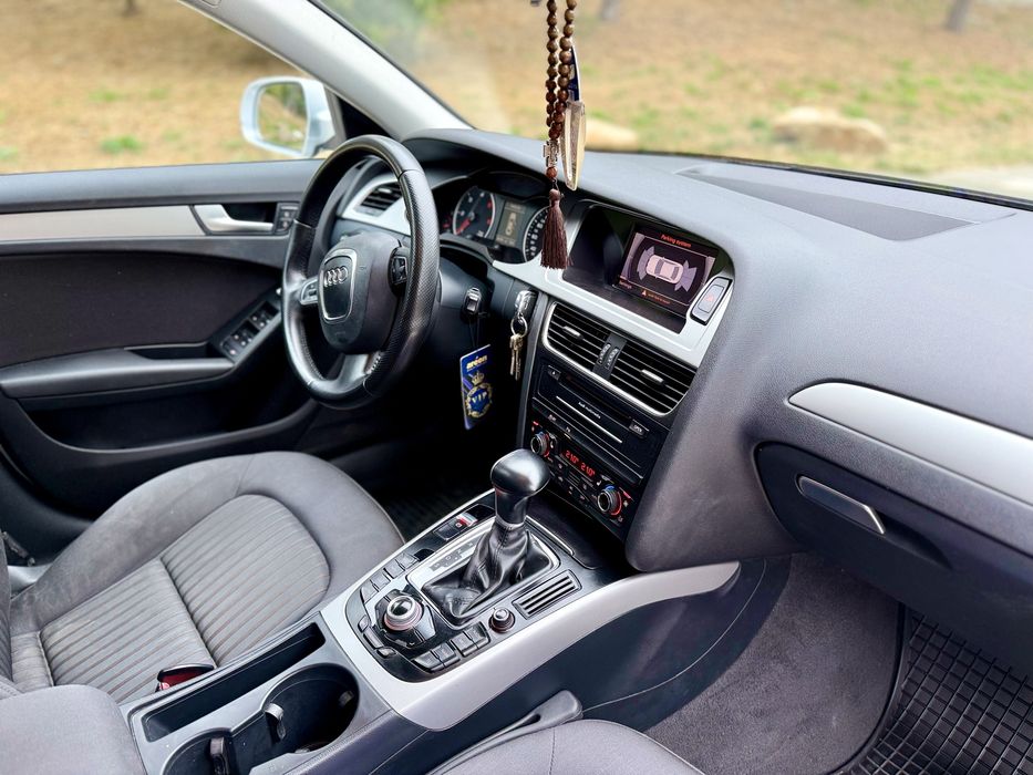 Audi a4 b8 an 2012 2.0 tdi AUTOMAT