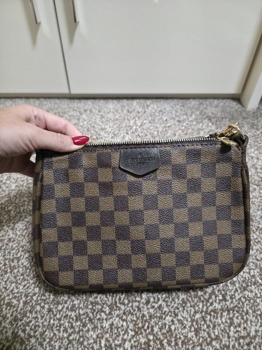 Кафяви дамски чанти