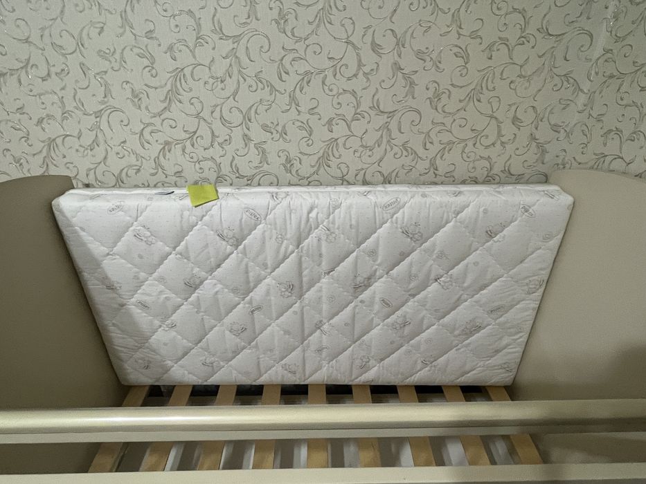 Продам новый манеж белорусский