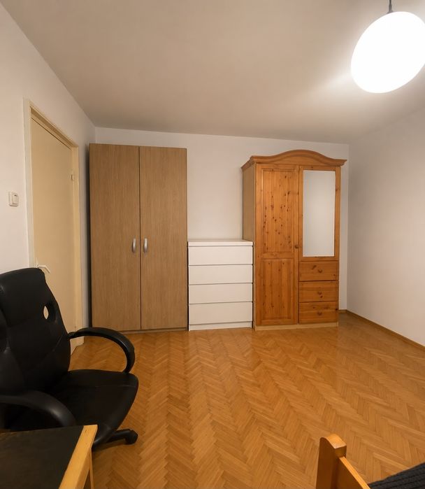 Garsoniera de închiriat