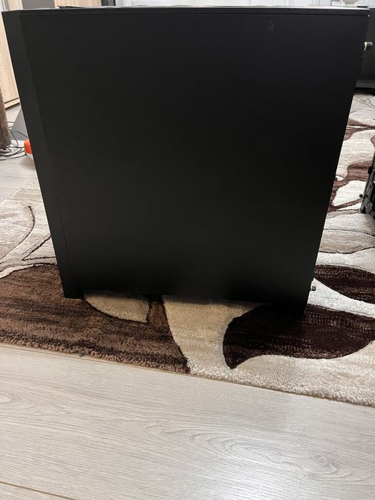 Vând carcasa PC Corsair 4000D airflow Black