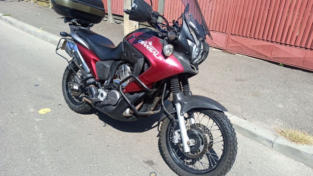 Vând motociclet Honda Transalp XL 700