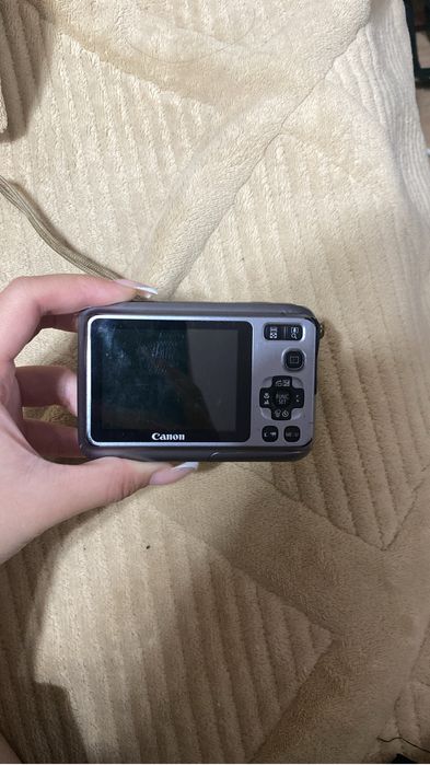 Canon PowerShot A490 10MP Цифровик