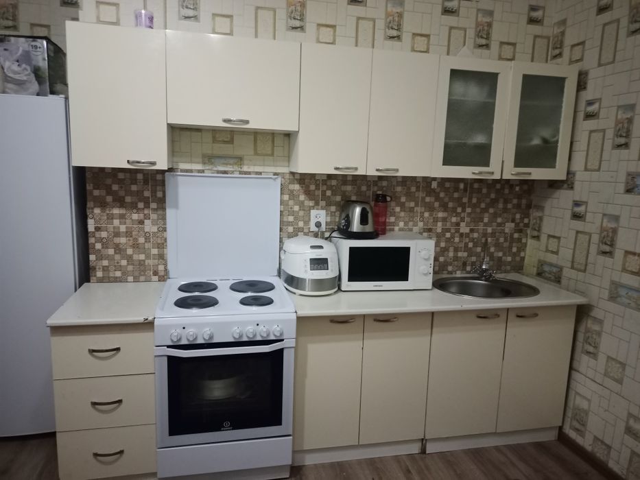 Кухонный гарнитур Бу