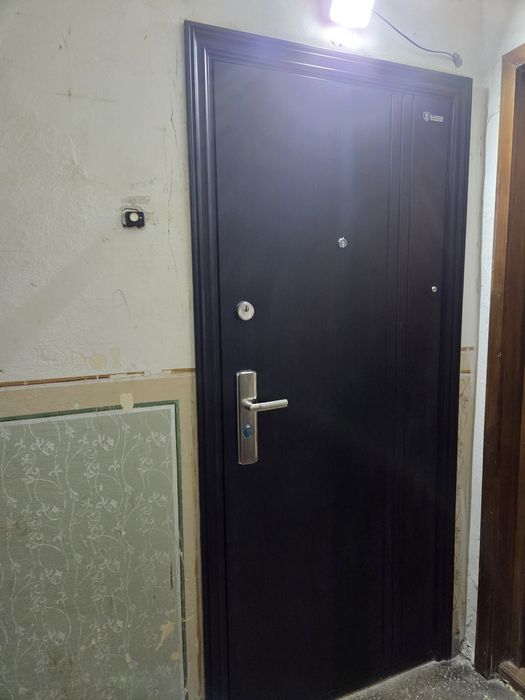 Garsoniera de vânzare