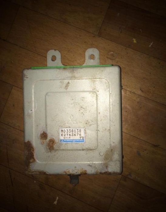 Блок управления двигателем 6G72