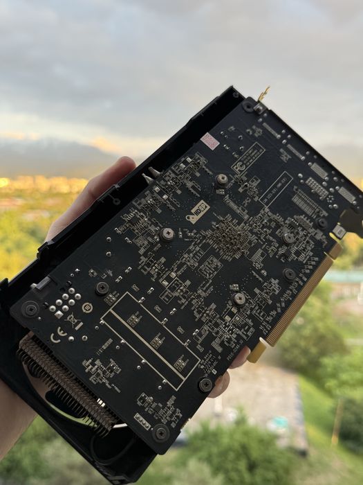 Видеокарта AMD Radeon RX 570 4GB GPU
