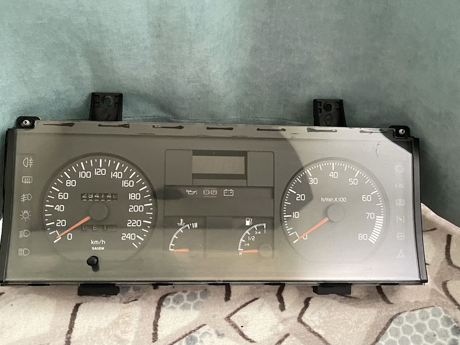 Километраж за Рено Клио  1.8 16V