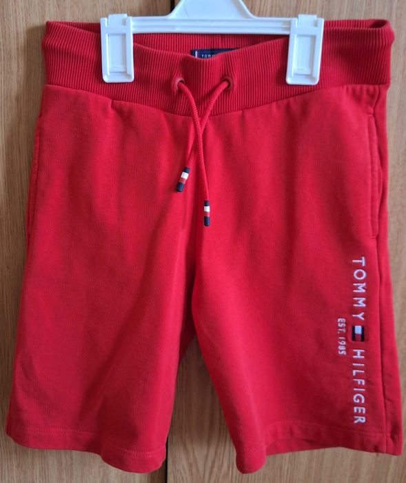 Pantaloni scurti 128 si slapi nr 32 Tommy Hilfiger, original