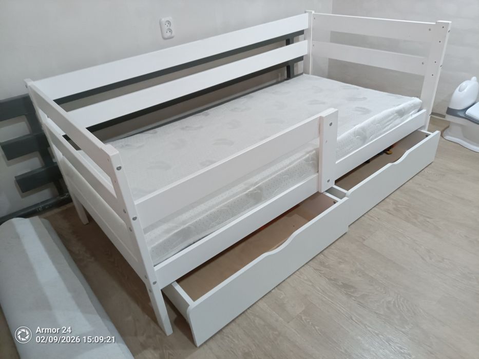 Децкая кровать .