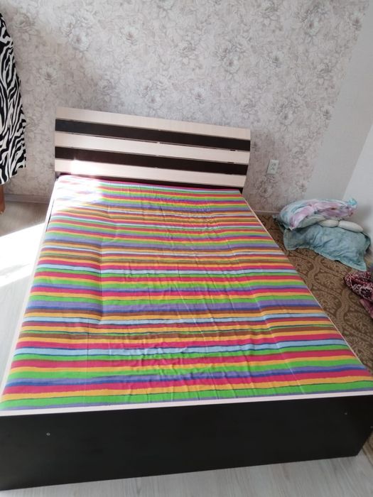 Продам кровать полуторка