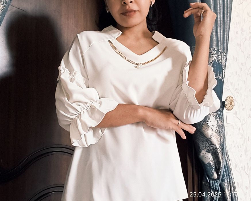 Классическая белая женская блузка. Состояние: новое Размер: 46