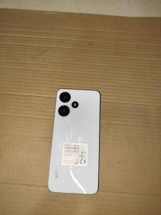 Infinix Hot 30i 
Holati yaxshi, hamma funksiyasi is