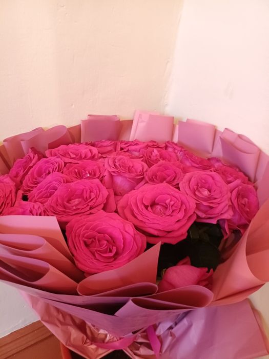 Цветы 31-35шт розы