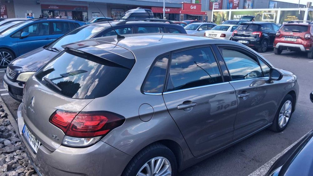 Citroen C4 1.6 BlueHDi (120 CP) - 2015 - Înmatriculat RO - Unic proprietar în România