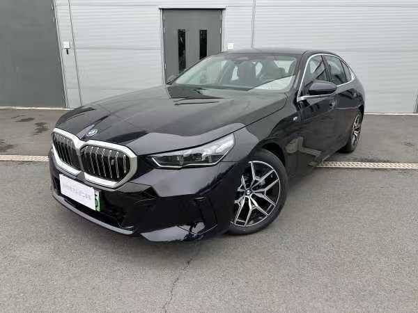 BMW i5 eDrive 40L M sport 713km