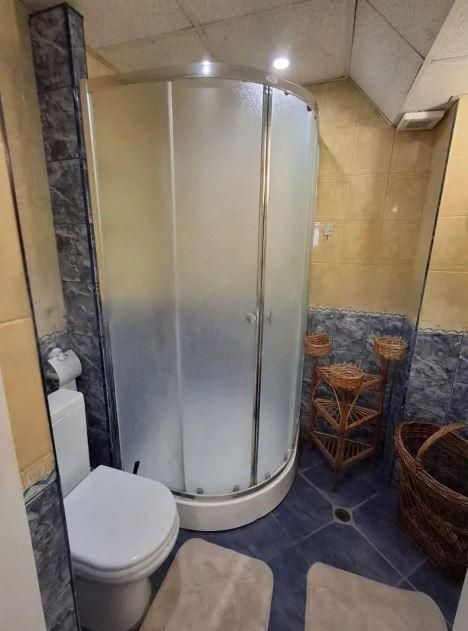 Дава се под наем Тристаен апартамент в Варна, Базар Левски - 130 кв.м за 800 € - Снимка #8