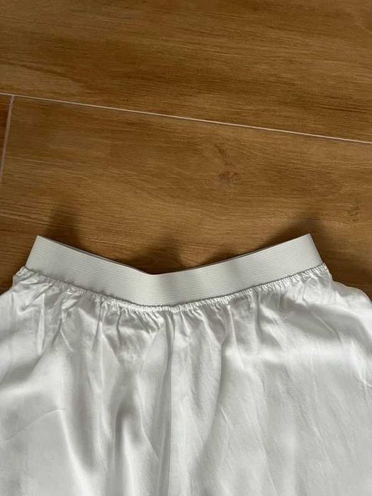 Fusta, jupa alba 32 talie, 1 m lungime
