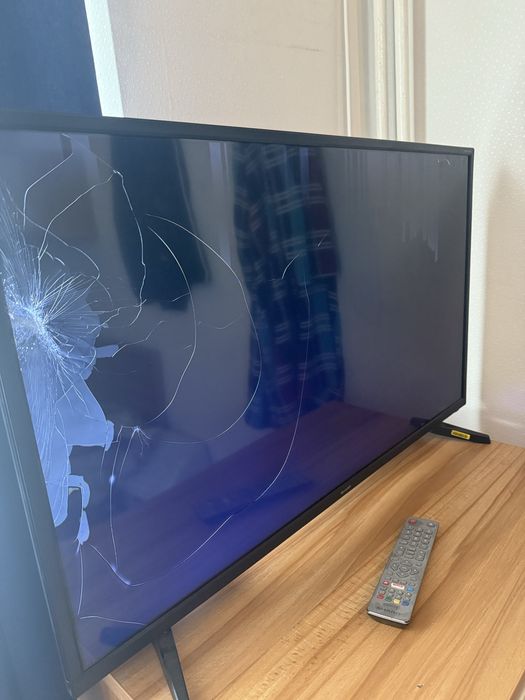 Телевизор Sharp 43’ на части