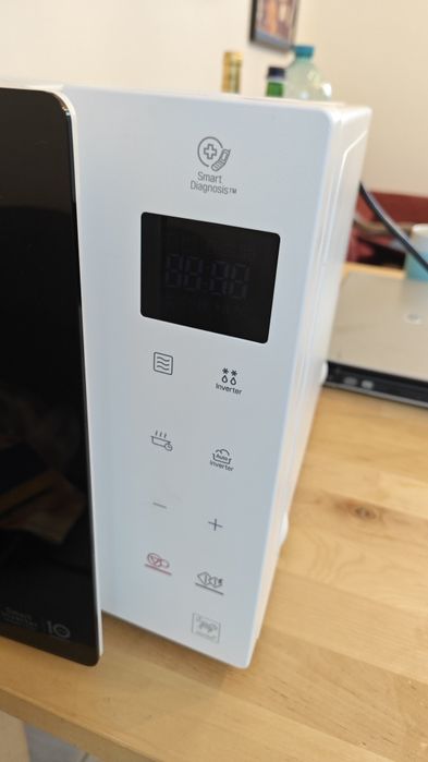 Cuptor cu microunde LG 1000 W