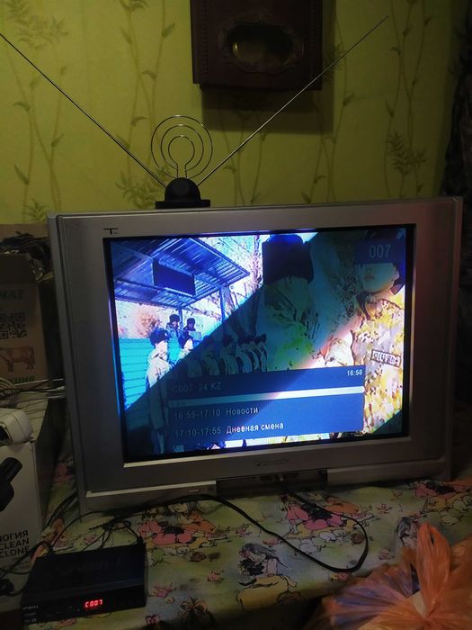 Телевизор Panasonic продам.