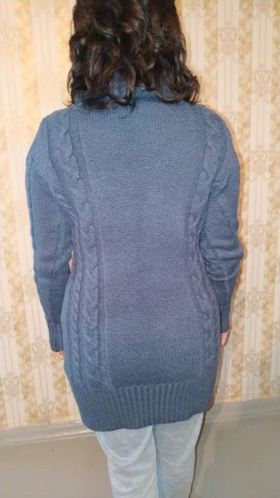 Джемпер 5000 тг в отличном состоянии