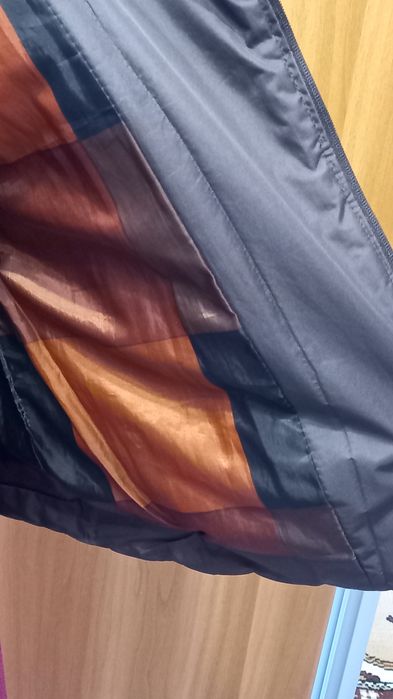 Vand geaca dama/ fete groasa captusita,nr L, stare perfecta